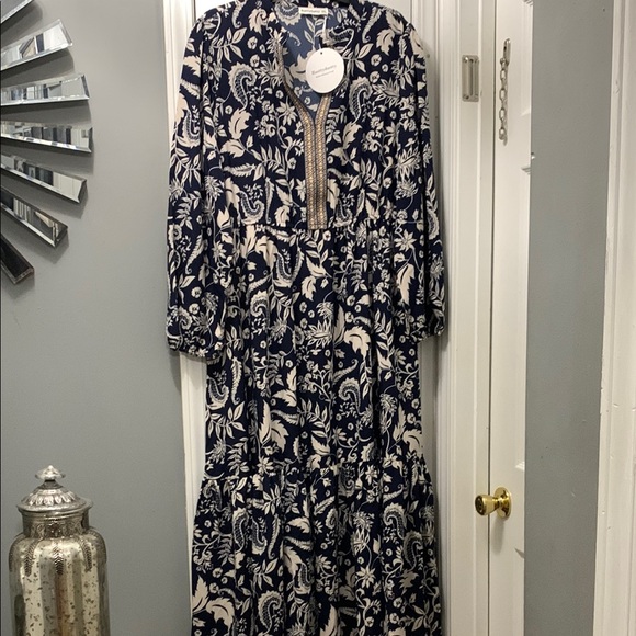 Rusttydustty Dresses & Skirts - Rusttydustty Elegant Navy and Cream Floral Dress